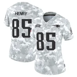 Women's Hunter Henry New England Patriots No.85 Limited 2024 Salute to Service Jersey - Arctic Camo