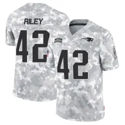 Youth Cam Riley New England Patriots No.42 Limited 2024 Salute to Service Jersey - Arctic Camo